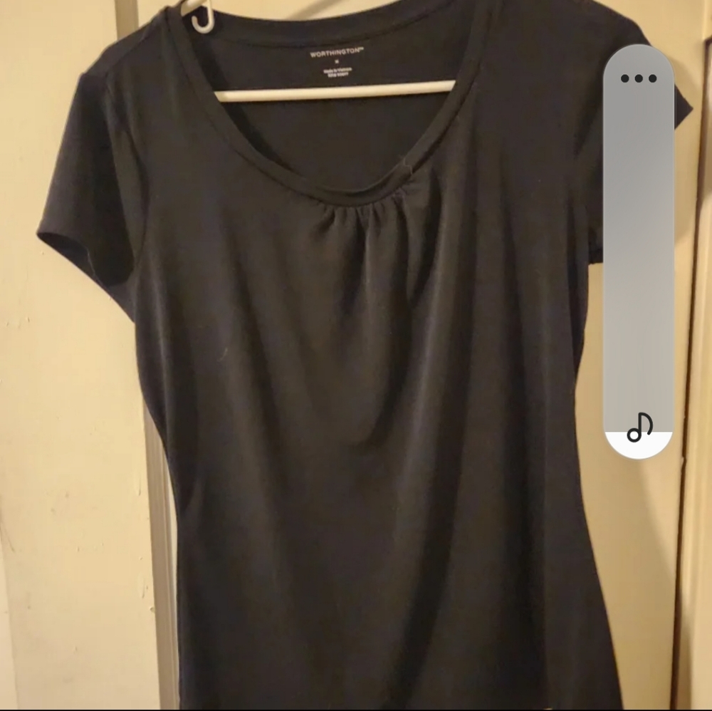 **Medium Black Worthington Top
